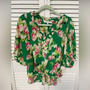 Adorable tie front blouse